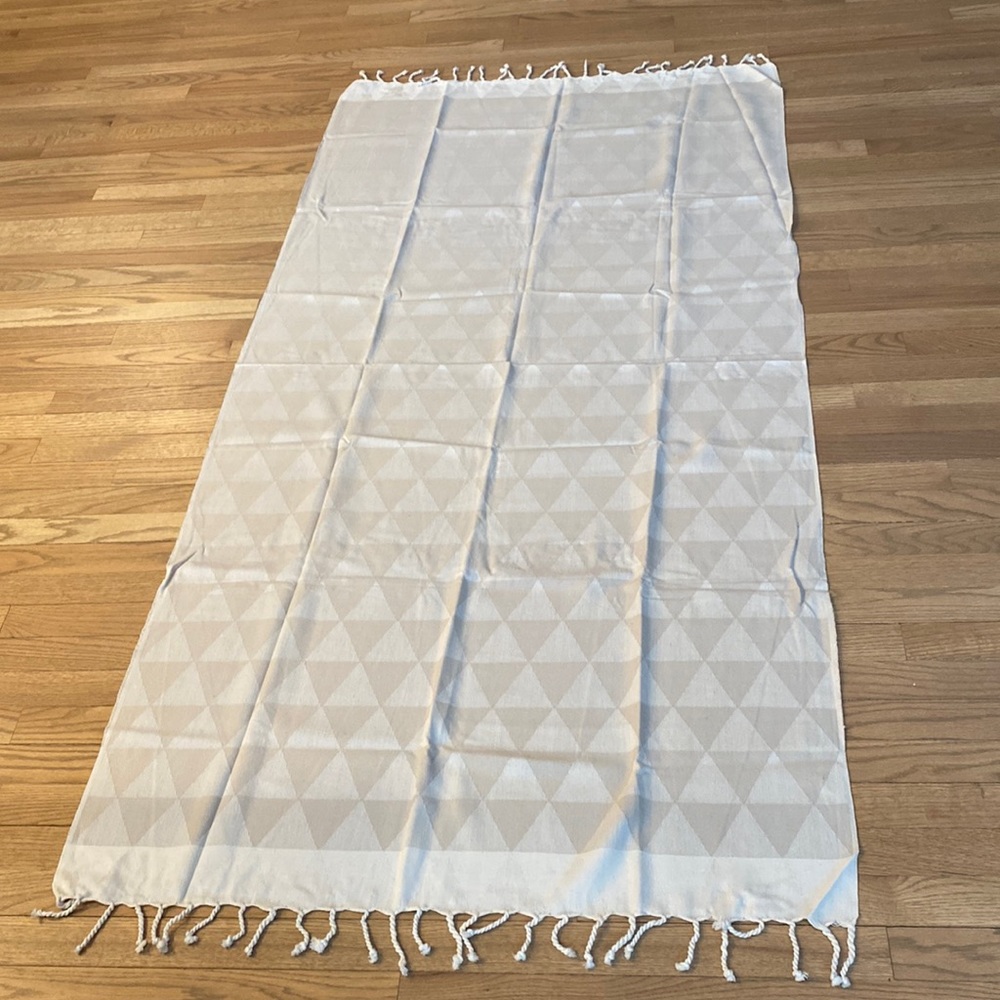 Towel - Picture 3 of 7